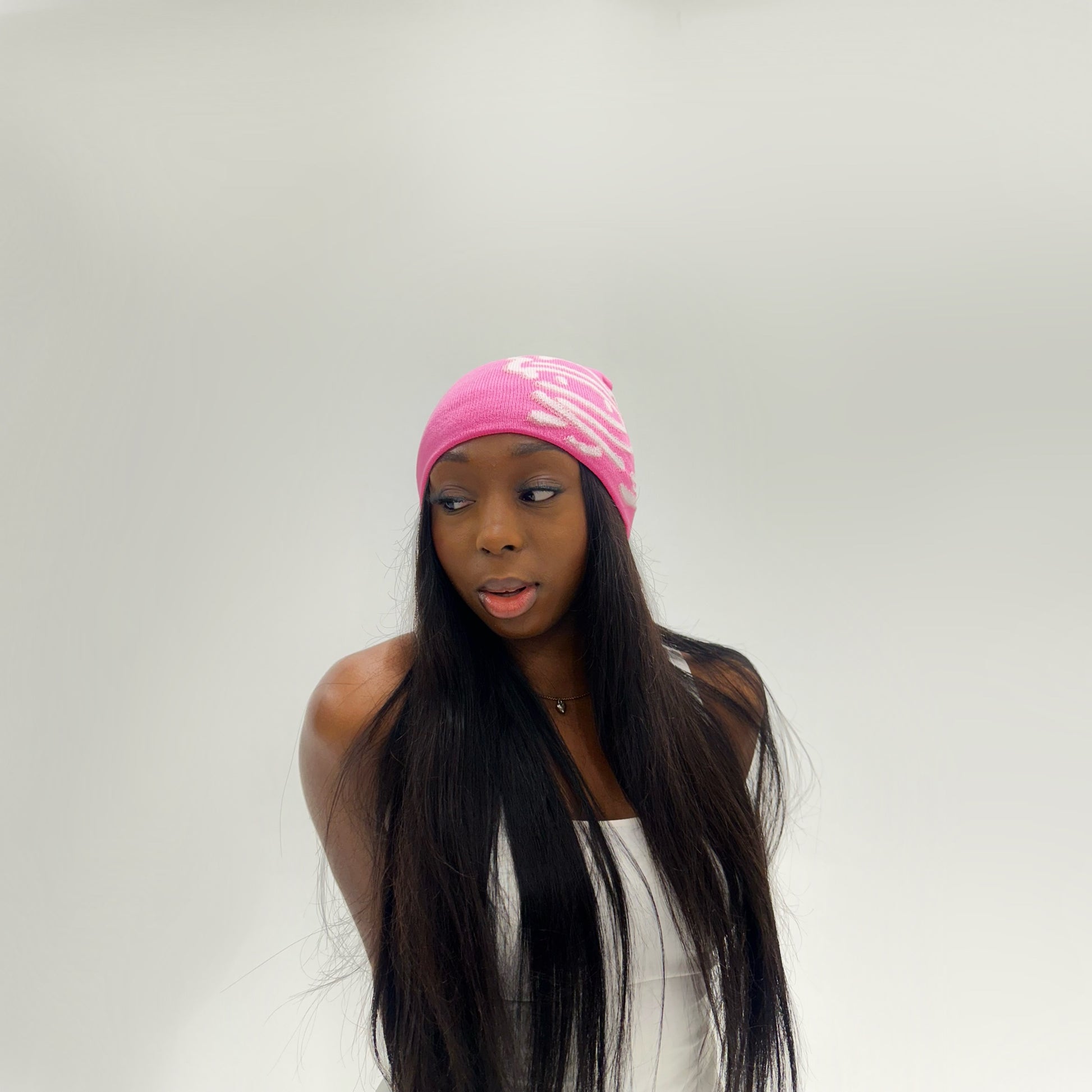 BEANIE-PINK
